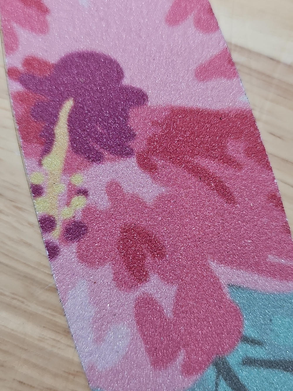 Floral Print Surfboard Shaped Nail File - Picture 3 of 3